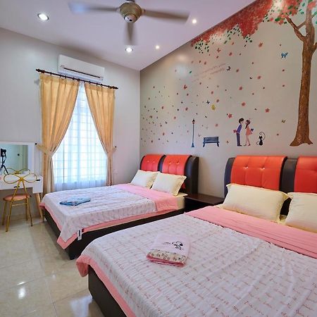 Esdi Homestay Malacca Extérieur photo